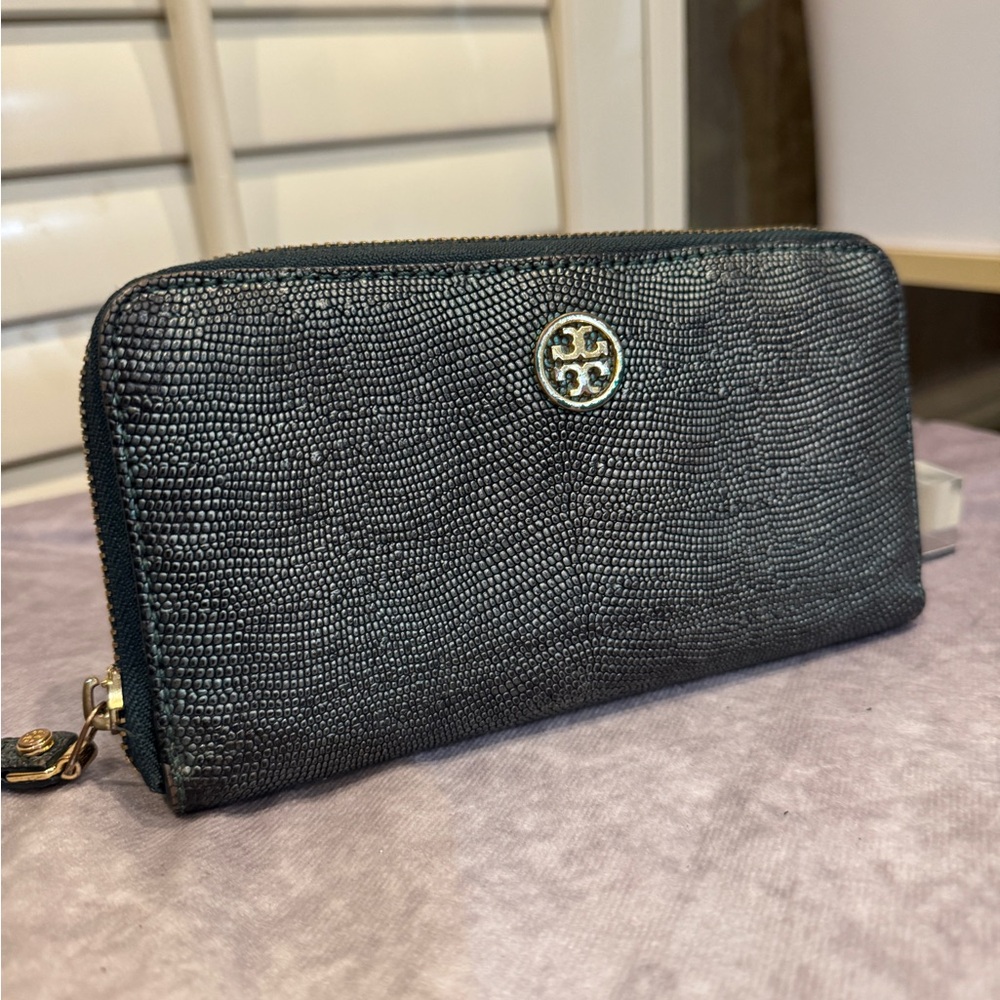 Tory Burch Zip Around Black/gray Textured‎ Zip Wallet